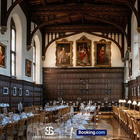 1 Bedroom City Centre Apartment Near The University And Bodleian Library By Spencer And Jackson Short Lets & Serviced Accommodation Oxford Exteriör bild