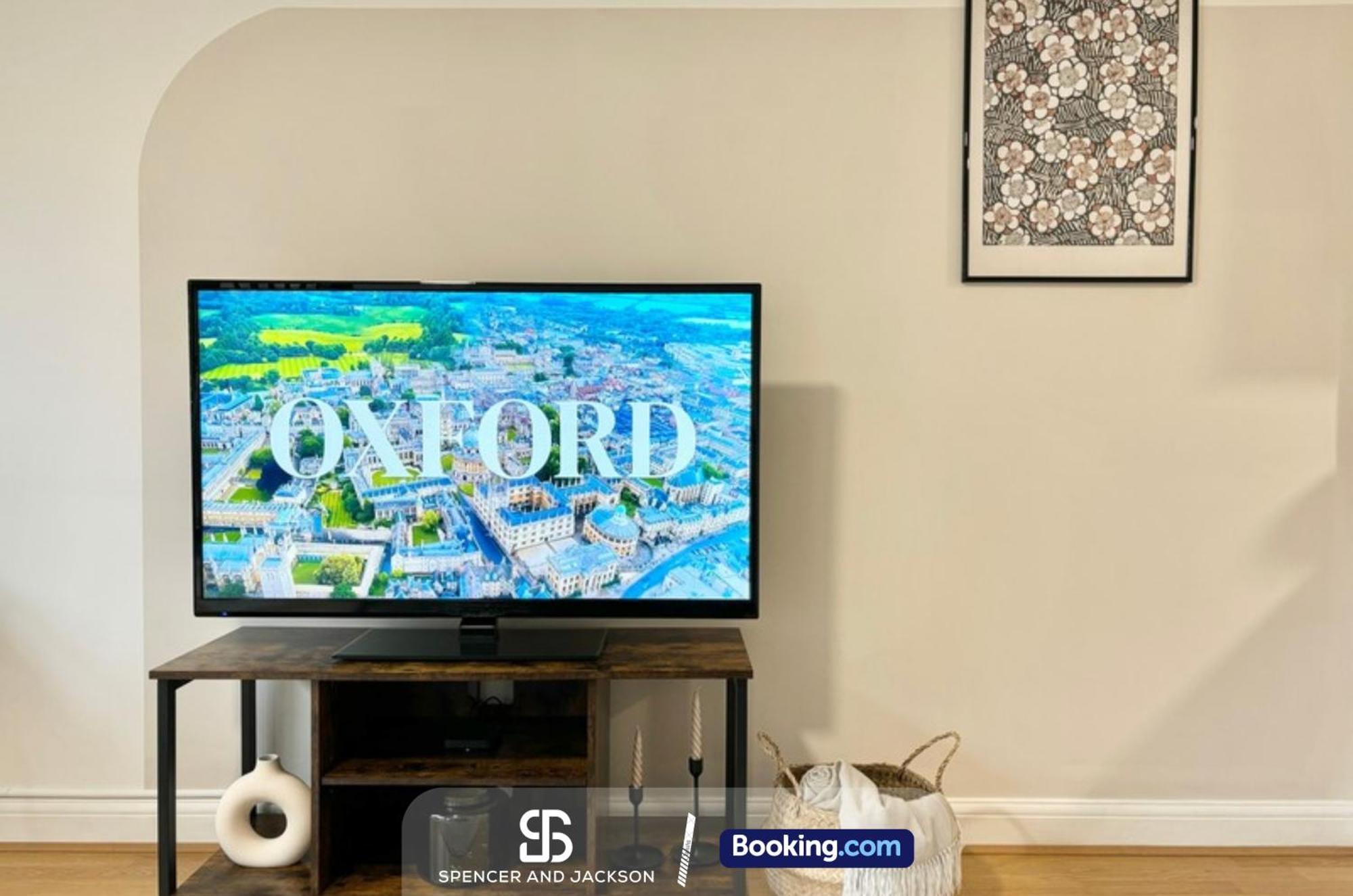 1 Bedroom City Centre Apartment Near The University And Bodleian Library By Spencer And Jackson Short Lets & Serviced Accommodation Oxford Exteriör bild
